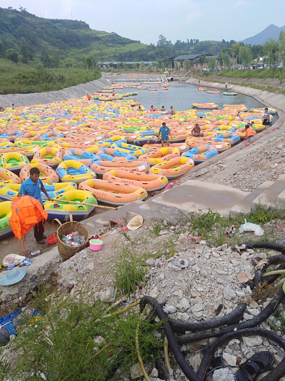 天下哪有白吃的午宴 渠县龙嬉谷千余辆私家车大聚会