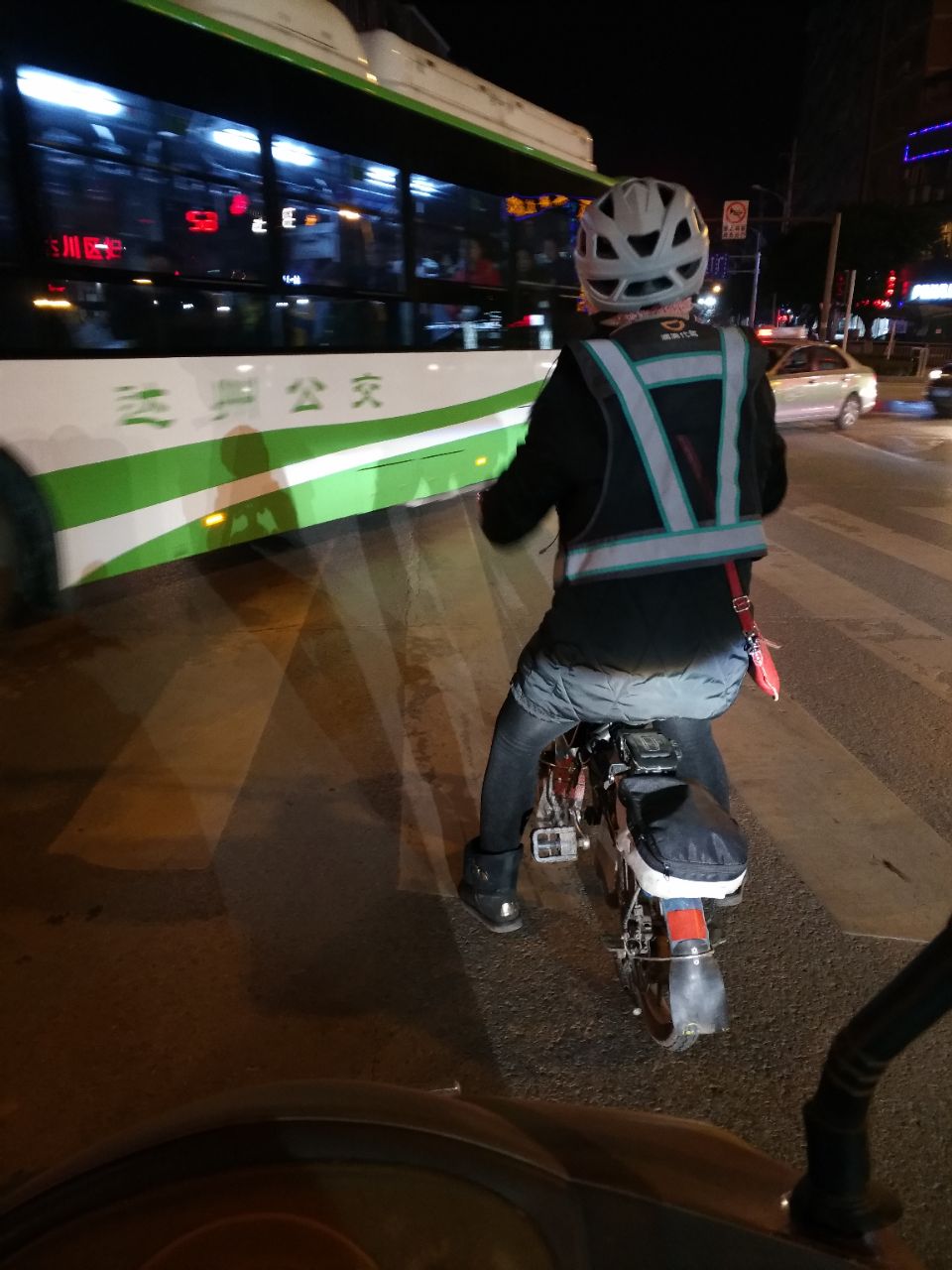 滴滴代驾也有女的!